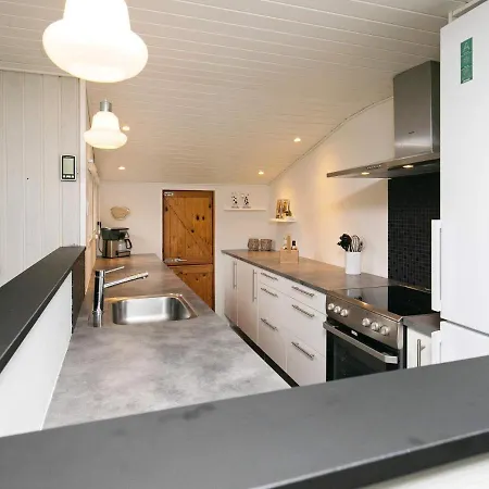 6 Person Holiday In Bl Vand בית נופש *