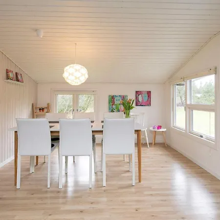 6 Person Holiday In Bl Vand בית נופש